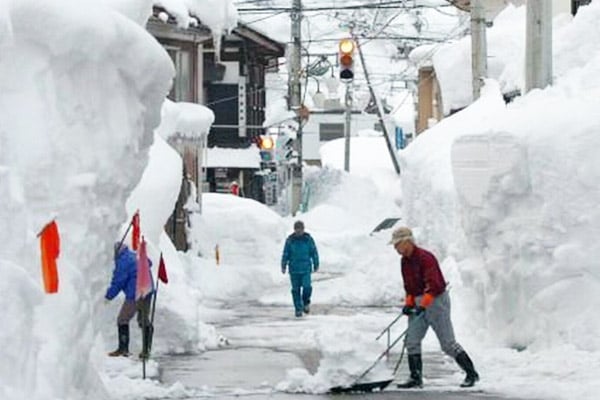 Snow in japan